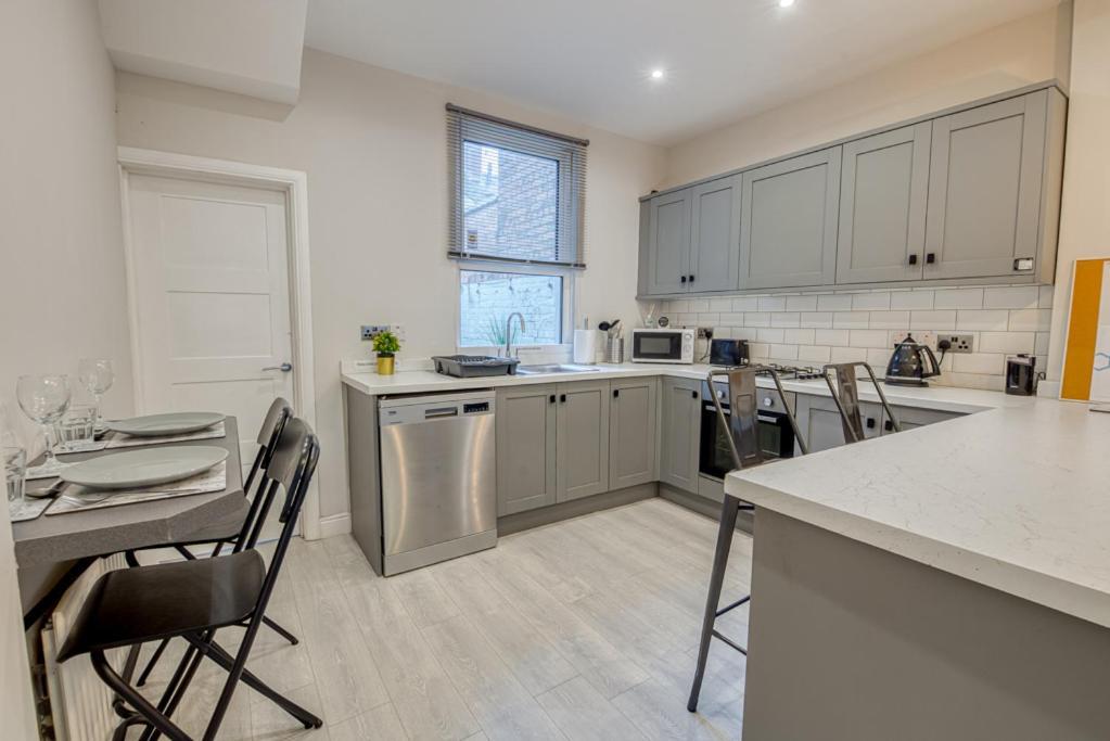 Charming City Home, Beside The Serene Ormeau Park Belfast Zewnętrze zdjęcie